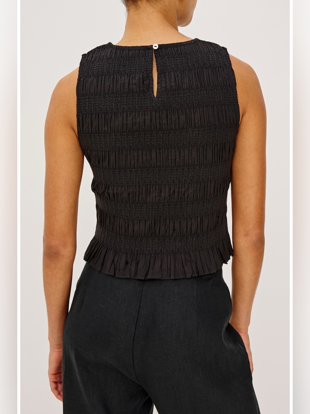 NWT Kane Ruched & Embroidered Shell
Rails - Picture 2 of 6